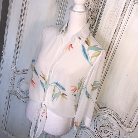 Banana Bay Fine Resort-wear Sheer Mid Sleeve Tropical Print Front Tie Top S/S - Picture 3 of 12